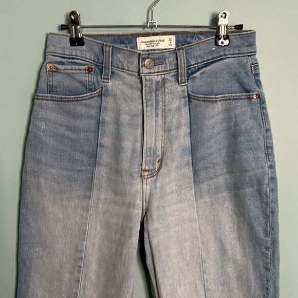 Abercrombie The Ankle Straight Ultra High Rise Curve Love - Picture 3 of 9